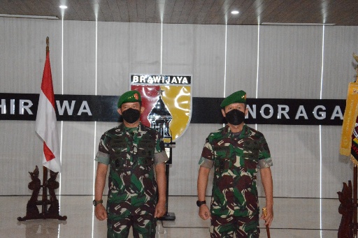 1. Lepas Sambut Pangdam Brawijaya_copy_512x341