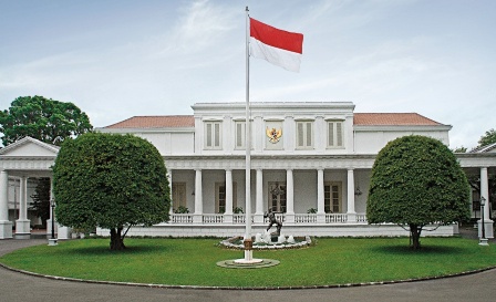mengintip-sejarah-6-istana-kepresidenan-indonesia-f4mrP9_copy_448x273