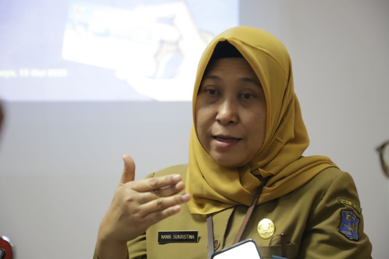 dok.KepalaDinkesSurabayaNanikSukristina_copy_800x533